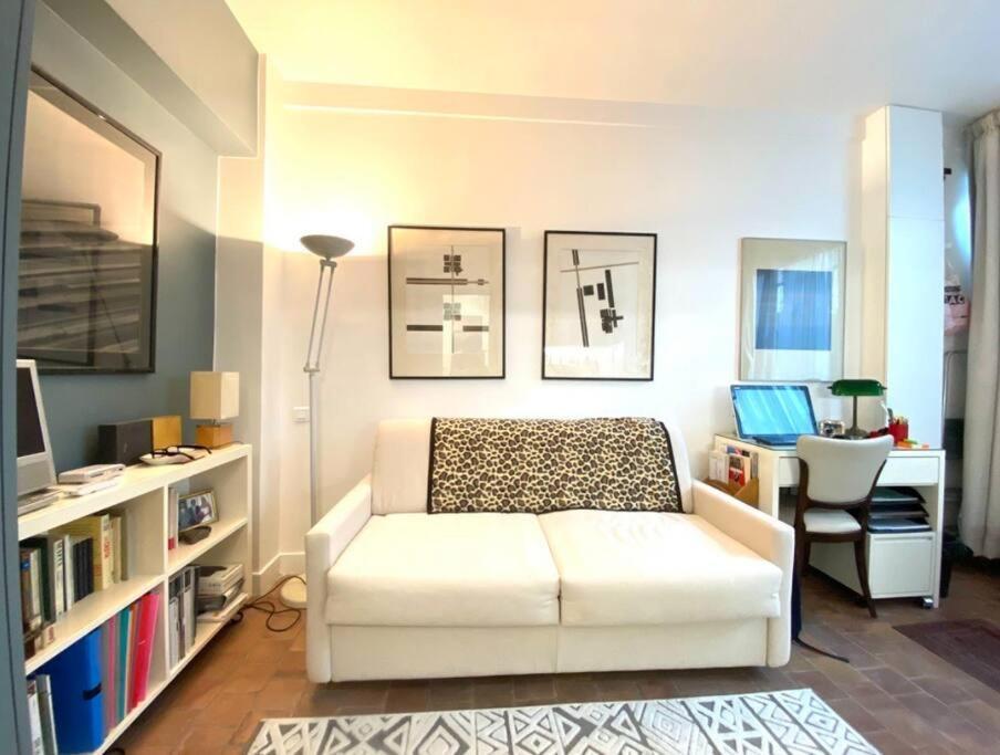 Tres Joli Studio En Plein Coeur Du 11Eme París Exterior foto